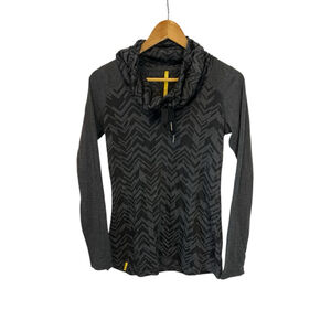 Women's Lolë Gray Black Patterned Long Sleeve Tee Small Funnel Neck